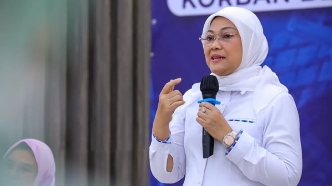 Rencana Menaker Ida Fauziyah untuk Menyelesaikan Pembahasan Kenaikan UMP 2024 pada 31 Oktober