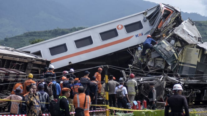 Kronologi Kecelakaan Kereta Api Turangga dan Commuterline Bandung Raya beserta Fakta-fakta Terkait