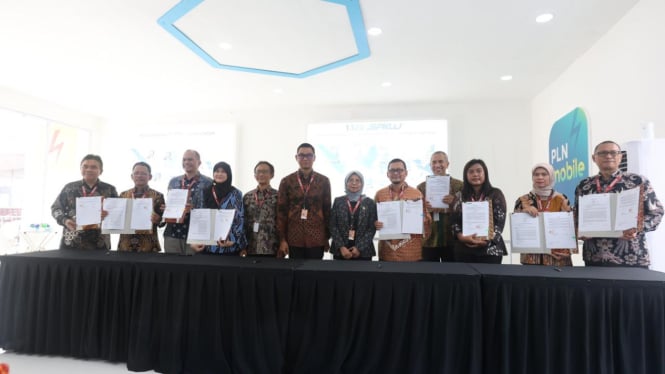 Kerjasama Antara PLN dan 5 Mitra untuk Memperkuat Infrastruktur Pengisian Kendaraan Listrik