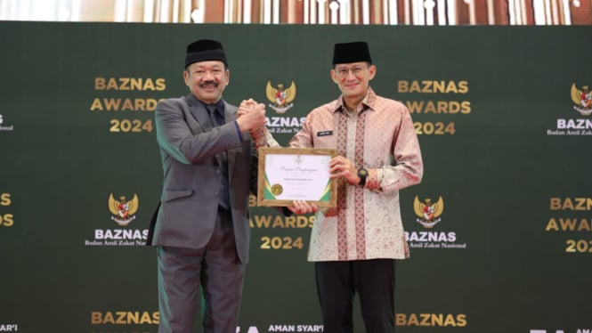 Sandiaga Uno Menerima Penghargaan Muzaki Teladan dari Baznas Awards 2024