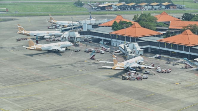 Kemenhub Ungkap Rincian Biaya Turunkan Harga Tiket Pesawat