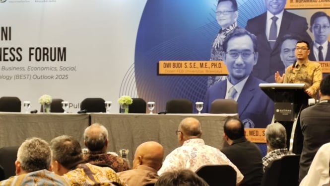 Tantangan dan Peluang Menuju Indonesia Emas 2025