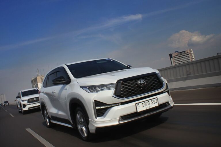 Spesifikasi & Harga Toyota Innova Zenix 2.0 Hybrid 2025: Penemuan Terbaru