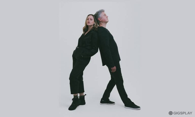 Paperwhite Single “By Your Side”: Nuansa Synth-Pop Memikat