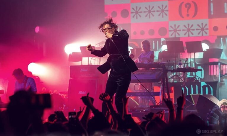 Pulp Sumbangkan £1 per Tiket Tur Arena UK 2025: Dukung Venue Independen!