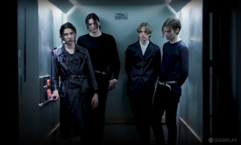 Album Debut Isolated Youth: Gelap dan Melankolis
