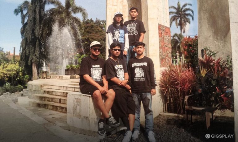 Review Kritik ‘Somebody Help Me’ EP: Ada Penindasan?