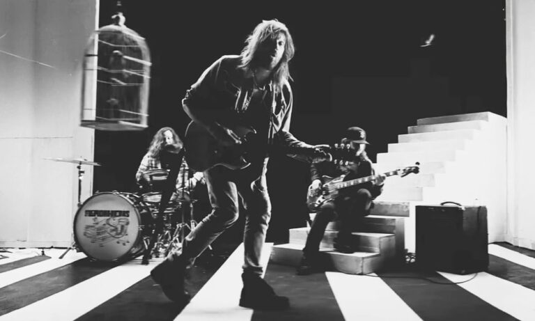 Review Lagu Deep End oleh The Lemonheads