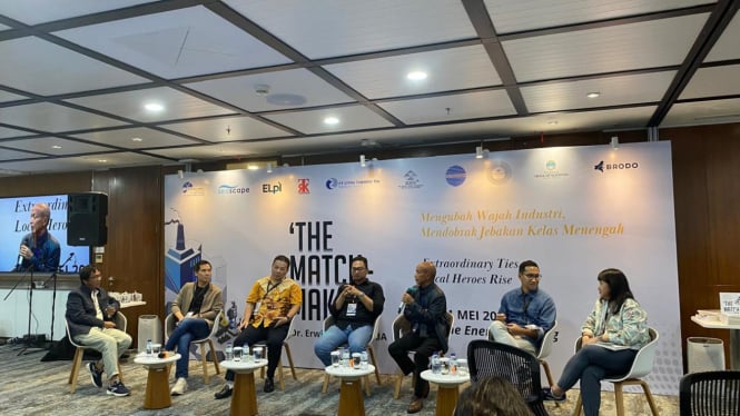 Strategi Kolaborasi Hadapi PHK Massal & Ancaman AI di Indonesia