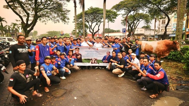 Bantu Buruh: KSPSI Salurkan Hewan Kurban ke-12 Lokasi
