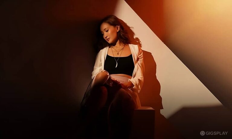 Asti Asha: Kembali ke Akar Jazz dengan Lagu Emosional