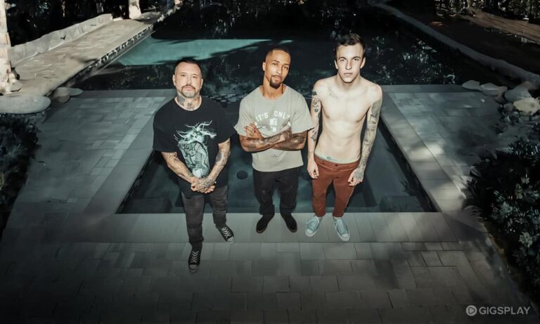 DAMNAGE Album Debut: Deklarasi Diri Terbaik