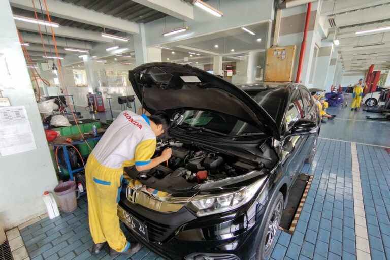 8 Tanda Mobil Harus Diservis Segera Untuk Menghindari Kerusakan Parah