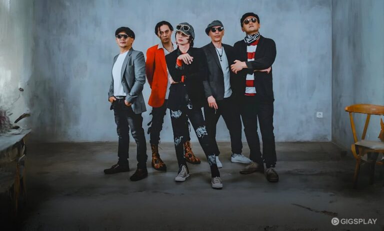 BandSAT Debut Single ‘Crazy In Love’ bersama Musisi Senior