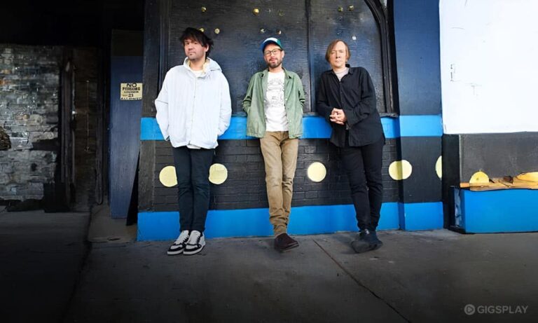 Bright Eyes Sindir Kapitalisme Lewat Irama Ska Di “1st World Blues” – Review Terbaru