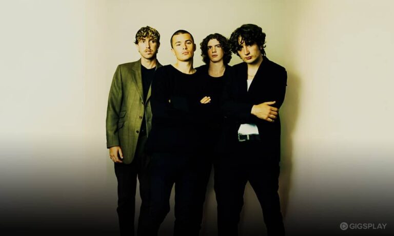 Review Album Indie Rock ‘Songs for the Spine’ oleh The Royston Club