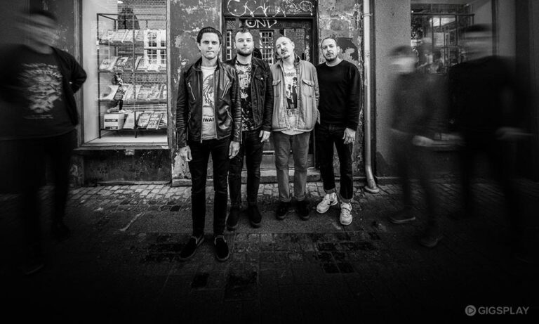 Energi Liar Deaf Club Meledak Di Single Terbaru: All Hot Dogs In-Bred