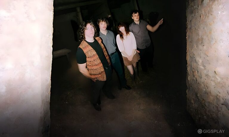 The Family Battenberg Meluncurkan Single Debut ‘Foggy’